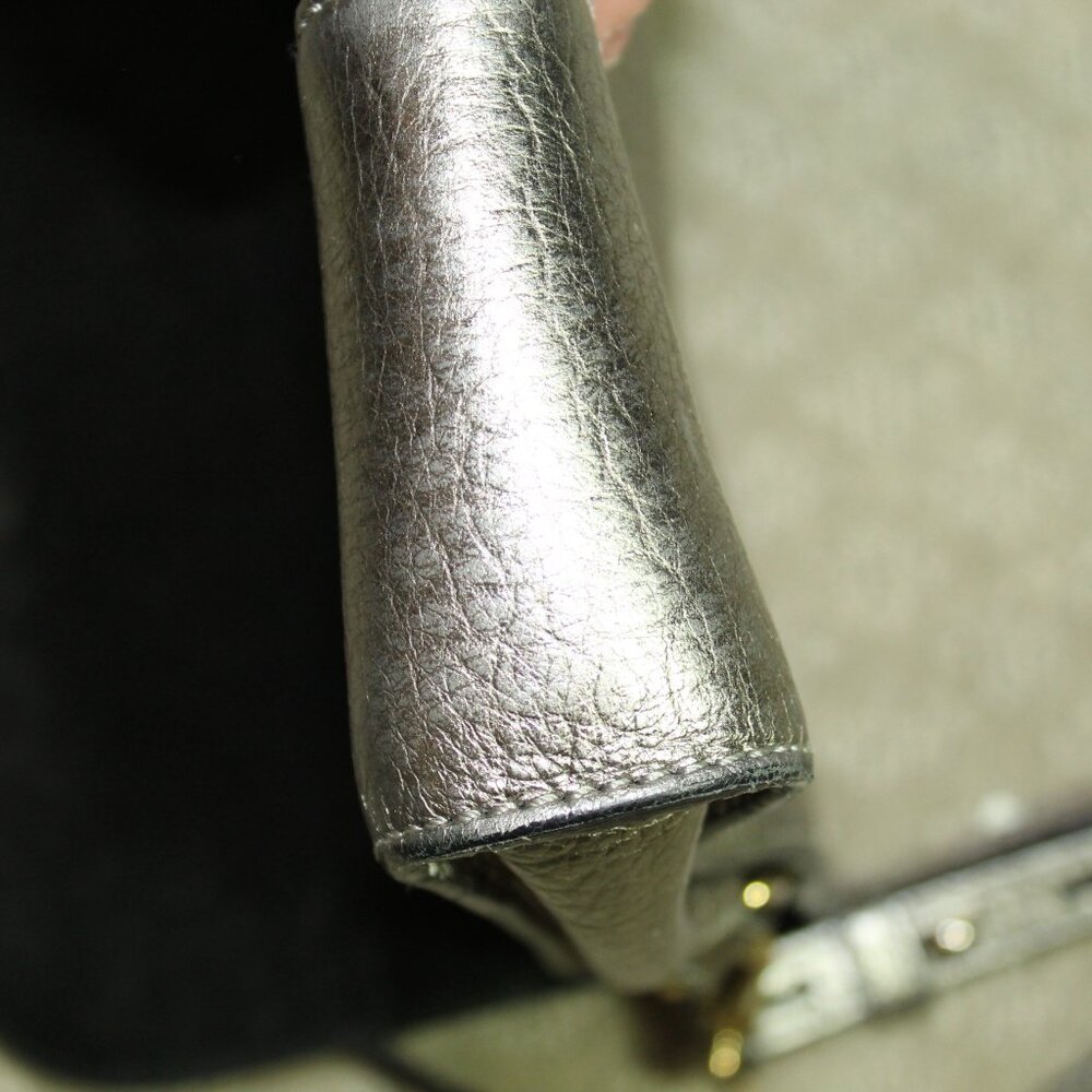 Authentic Vintage Burberry 100% Calf Leather Metallic Silver Crossbody Purse - Picture 10 of 16